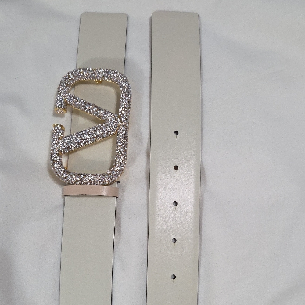 Valentino Garavani Cream Belt with Gold Sparkle Buckle - Picture 4 of 15